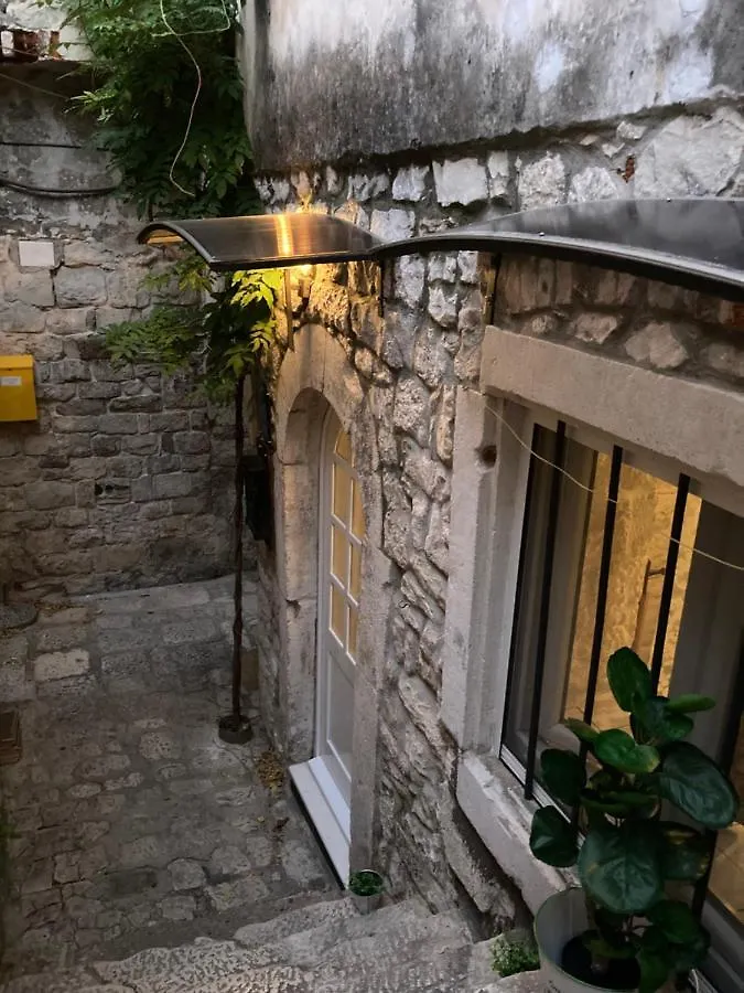 Dragazzo Room Trogir Croatia