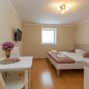 Apartman Leonarda, Trogir
