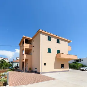 Apartman Robi, Trogir