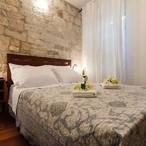 Apartment Sv. Petar, Trogir
