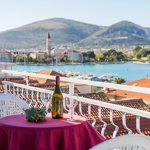 Gostinjska kuća Jadran, Trogir